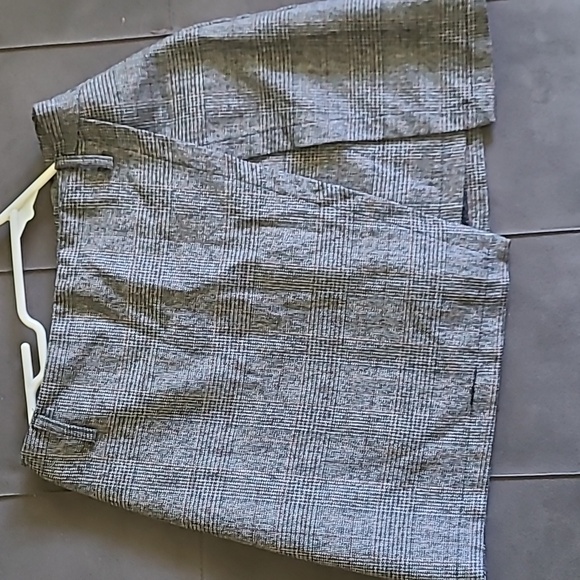 ELIG Skirt/ size M /color gray - Picture 6 of 9